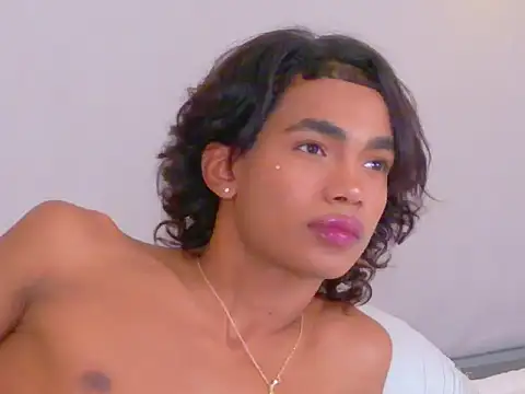AlanCuute ওয়েবক্যাম শো