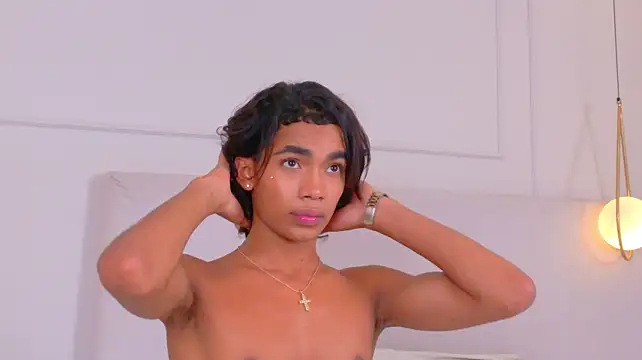 AlanCuute Шоу с уебкамера