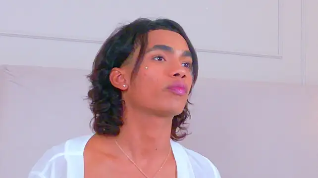 AlanCuute's Webcam Show