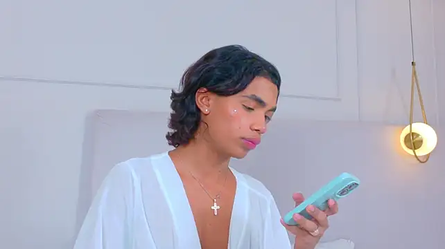 AlanCuute Show in webcam