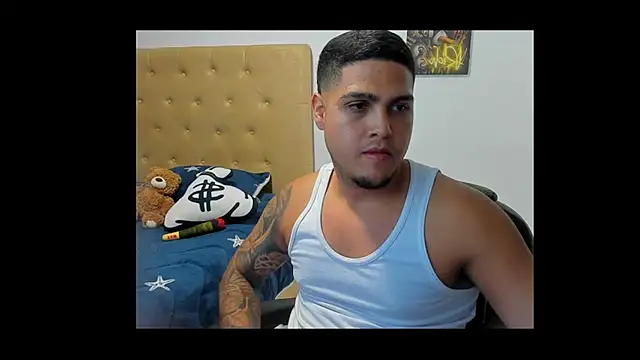 Latinboyco77 Pertunjukan Webcam