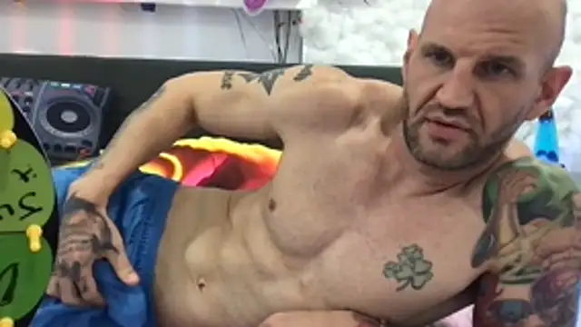 brianomally webcam show