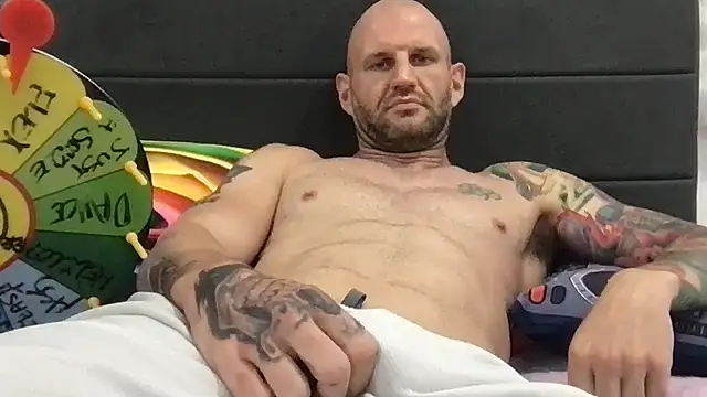 Show de brianomally na webcam