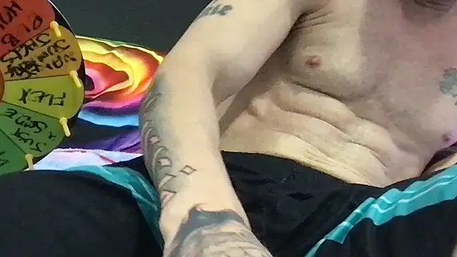 Show modela brianomally na web-kameri