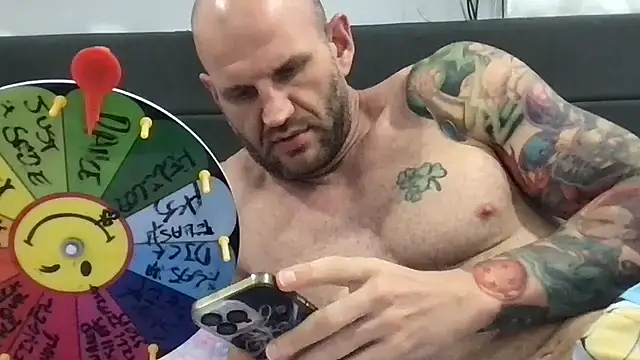 הופעת וובקאם של brianomally