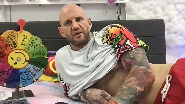 brianomally webcam show