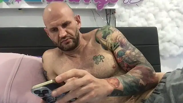 Show de brianomally na webcam