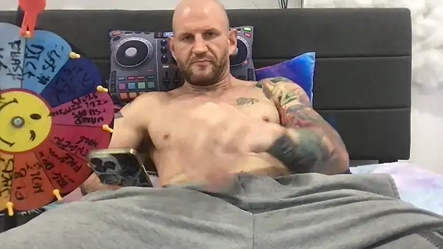 عرض كام brianomally