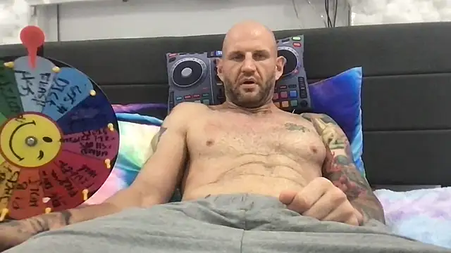 brianomally Show in webcam