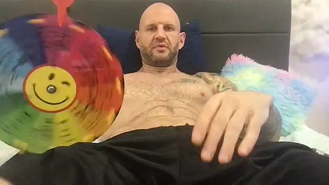 Show modela brianomally na web-kameri