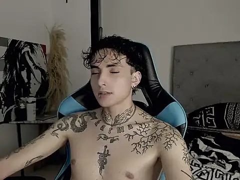 Zack_BC33 Show Webcam