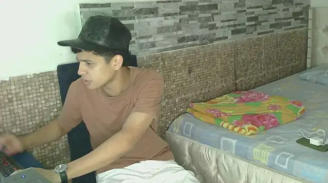 Show de lolo_pollas na webcam