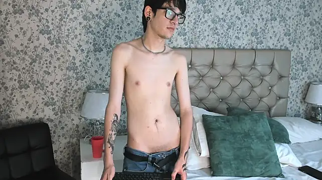 VelvetEros' Webcam Show