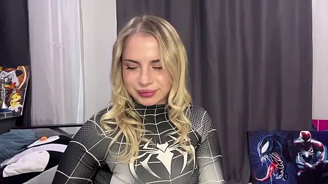 Show modela BreanaVinagre na web-kameri