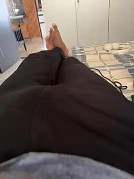 bitchfucker_1122 Webcam-Show