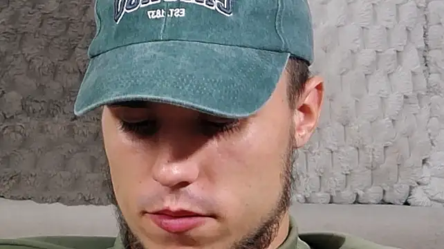 הופעת וובקאם של Avgust__