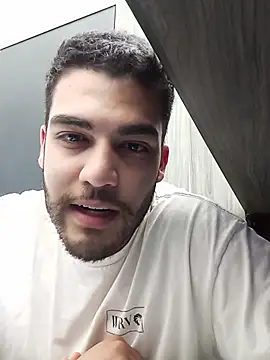 MAUMAU19X Show Webcam