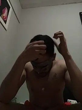 Show modela MAUMAU19X na web-kameri