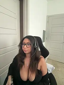 smilesss2's Webcam Show