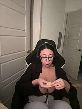smilesss2's Webcam Show