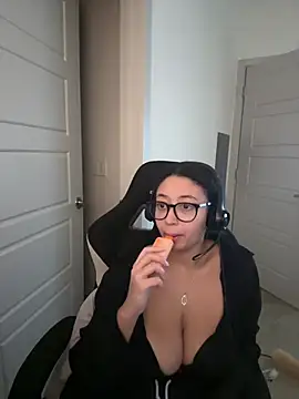 smilesss2 – webcam-show