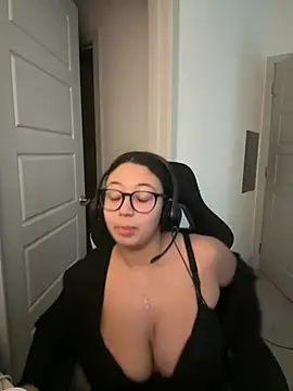 smilesss2's Webcam Show