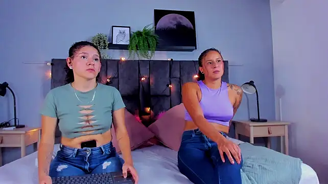 Chloe_and_Scarlett 网络视讯表演