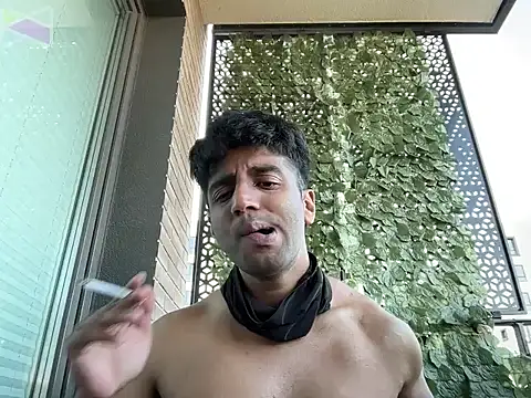 Wirefoxboy6767: διαδικτυακό σόου στην κάμερα
