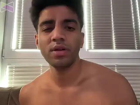Wirefoxboy6767's Live XXX Chat
