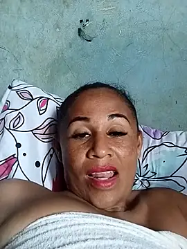 Chat XXX en directo de MoanaCaspier