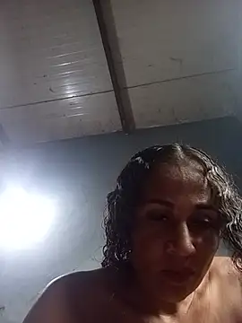 Chat XXX ao vivo de MoanaCaspier