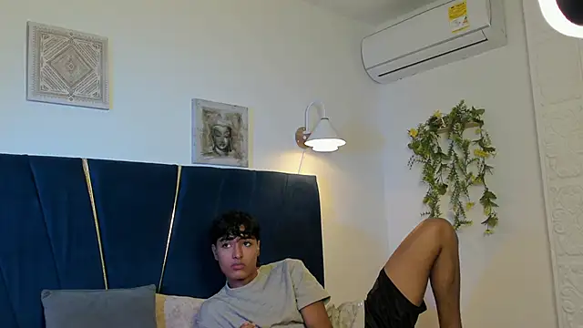ZAN_181 Adlı Modelin Web Kamerası Şovu