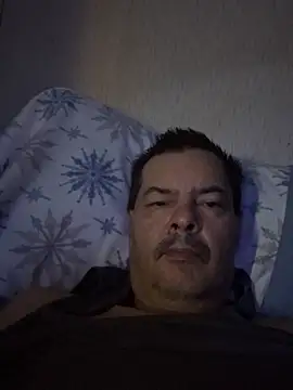 justN69 Show in webcam
