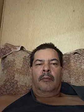 justN69: διαδικτυακό σόου στην κάμερα