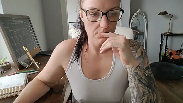 RavenNyxxx webcam show