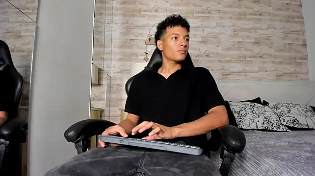 Jake_Noir webcam show
