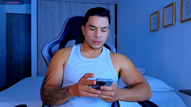 jhon_s' Webcam Show