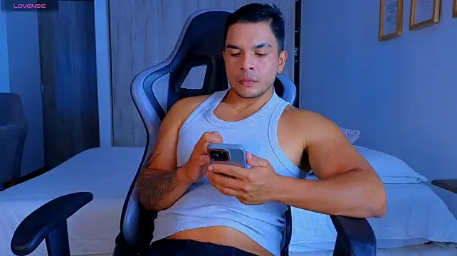 Show modela jhon_s na web-kameri