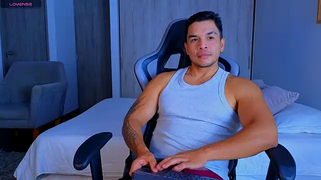 jhon_s Шоу с уебкамера