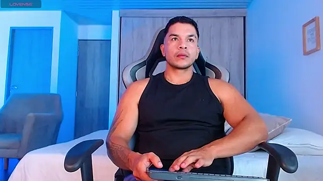 jhon_s webcam show