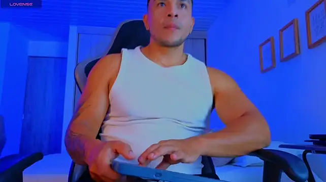 jhon_s' Webcam Show