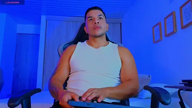 jhon_s Adlı Modelin Web Kamerası Şovu