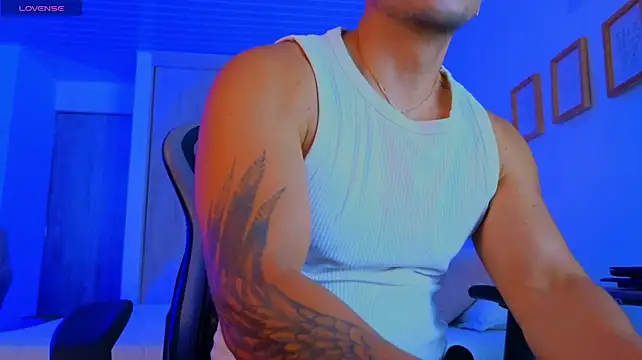 Show modela jhon_s na web-kameri