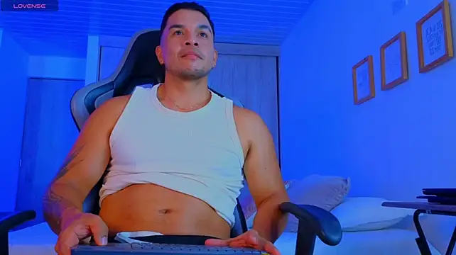 Show modela jhon_s na web-kameri