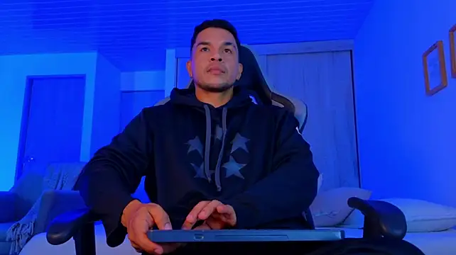 jhon_s' Webcam Show