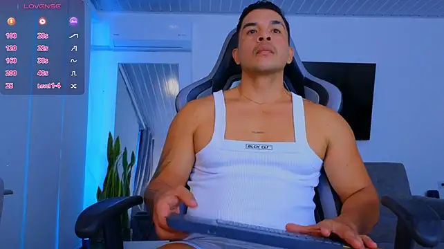 Show modela jhon_s na web-kameri