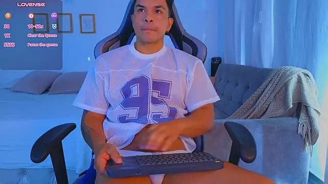 jhon_s: διαδικτυακό σόου στην κάμερα
