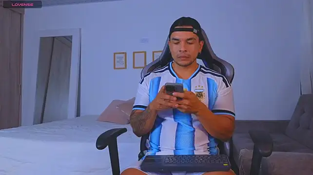 jhon_s Show in webcam