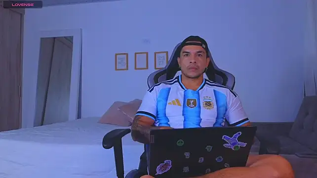 jhon_s' Webcam Show