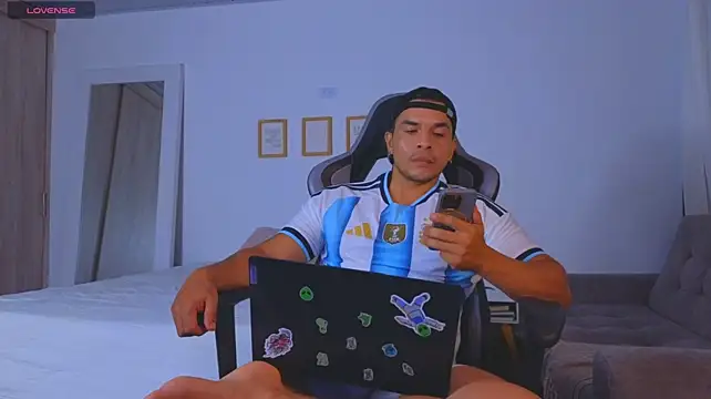 jhon_s' Webcam Show